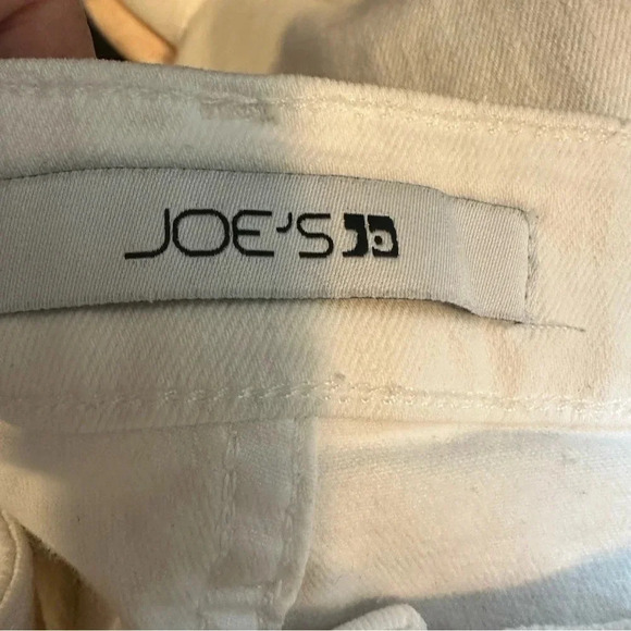 Joe’s Jeans White Flawless Cuff Crop Jeans - Picture 5 of 8